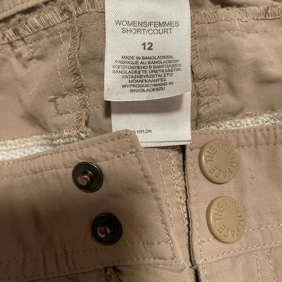 The North Face Versatile 100% Khaki Nylon Pants/Shorts/Capris, Size 12S - Picture 4 of 10